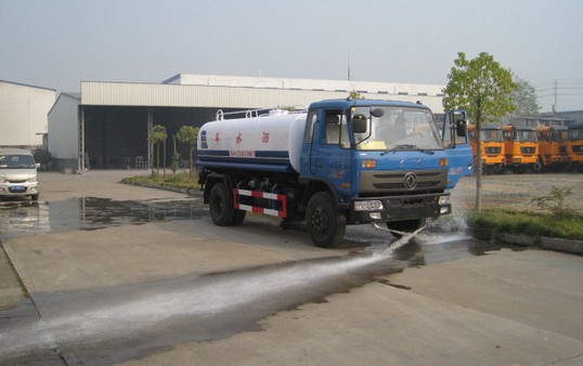 東風(fēng)153<a href=http://www.njsjdq.com/ssc target=_blank class=infotextkey>灑水車</a>測試圖片