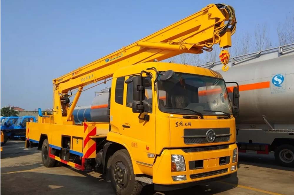 22米東風(fēng)天錦國五高空作業(yè)車圖片1