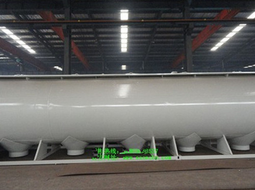 散裝<a href=http://www.njsjdq.com/siliaoche/ target=_blank class=infotextkey>飼料車</a>廠家-獨立作業式散裝飼料罐