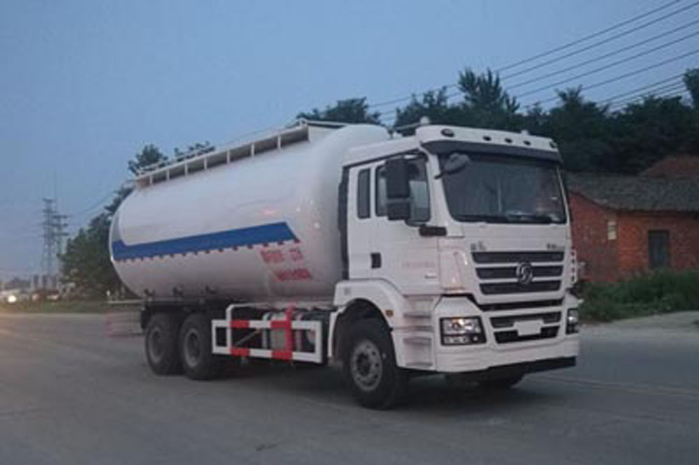 陜汽后雙橋27.8立方國(guó)五粉粒物料運(yùn)輸車(chē)